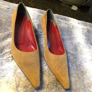 Yves saint Laurent camel suede heels